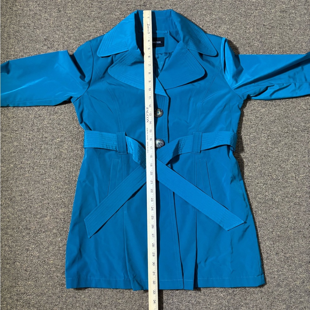London Fog Women's Teal Trench Coat
Raincoat size M - Picture 13 of 15